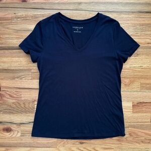 Unbound Merino V neck t-shirt navy size medium